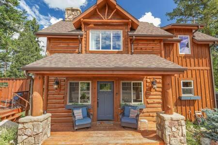 Cabin~Views~Heart Of Town~W&D~Fireplace~Kitchen Woodland Park Luaran gambar