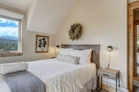 Cabin~Views~Heart Of Town~W&D~Fireplace~Kitchen Woodland Park Luaran gambar