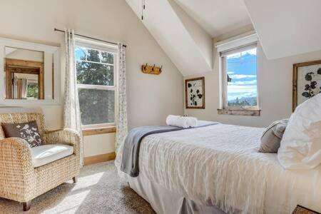 Cabin~Views~Heart Of Town~W&D~Fireplace~Kitchen Woodland Park Luaran gambar